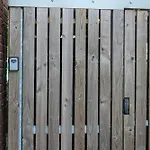Lascelles House - A Few Mins To Us Embassy, Battersea Power Station & Central London